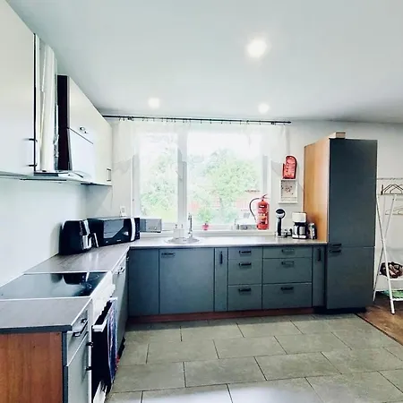 Σπίτι διακοπών Cozy Family House With Sauna & Garden